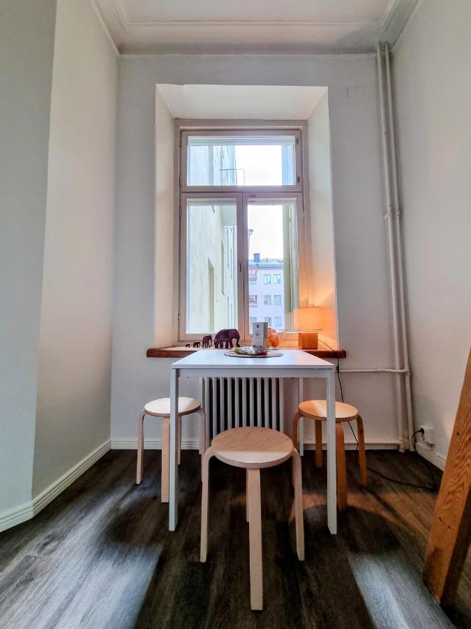 Ferienwohnung 4 Blocks From Stockmann Helsinki Exterior foto